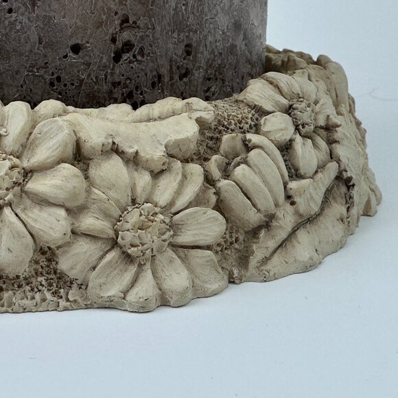 Charleston Soap & Candle Co. Daisy Candle Base + Handcrafted Candle NEW - Picture 3 of 9